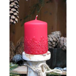 Vánoční červená svíce, menší, vzor krajka