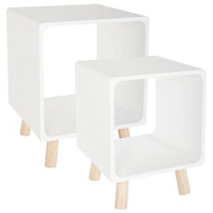 Sada nočních stolků v bílé barvě, geometrické tvary čtverce, univerzální použití jako stoly a police
