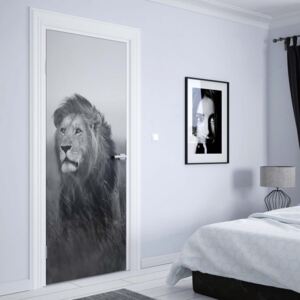 GLIX Fototapeta na dveře - Black And White Lion | 91x211 cm
