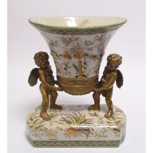 Porcelánová váza s bronzové andílky