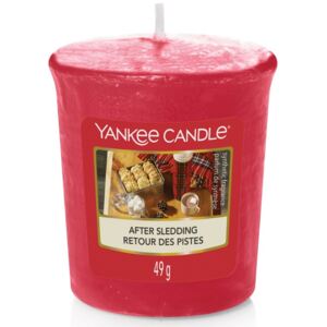 Yankee Candle - votivní svíčka After Sledding 49g (Útulná vůně, když přijdete ze zimních radovánek domů - lákavé sladkosti, vůně pečení, sladkého javorového sirupu a vanilky.)