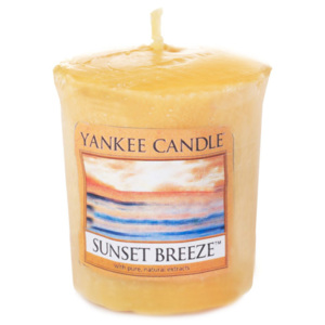 Svíčka Yankee Candle Vánek při západu slunce, 49 g