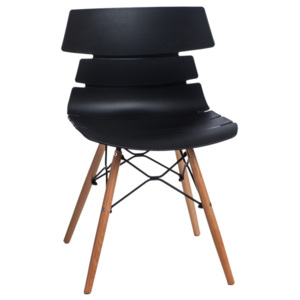 Jídelní plastová židle v černé barvě na dřevěné podnoži DO049
