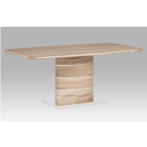 Designově tvarovaný jídelní stůl připomínající mohutný strom TK237