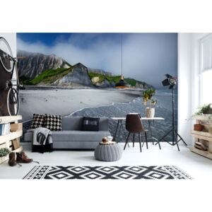 Fototapeta - White Cliffs Of Iturup Island Vliesová tapeta - 104x70 cm