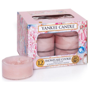 Yankee Candle - čajové svíčky Snowflake Cookie 12ks (Dokonale krásné vánoční cukroví, pečlivě ozdobené sladkou růžovou polevou, bude nádherně ladit s interiéry v bílé, růžové či fuchsiové.)