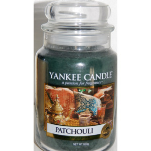 Svíčka Yankee Candle Patchouli