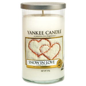 Svíčka ve skleněném válci Yankee Candle Zamilovaný sníh, 340 g