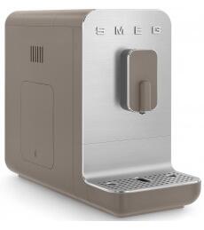 SMEG Automatický kávovar na espresso 19 barů / 1,4l hnědá BCC01TPMEU