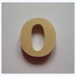 "0" dřevěné domovní číslo v.4,5 cm hnědé