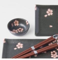MIJ Sushi Set Black & Pink Sakura 4 ks s hůlkami MIJRW00C17