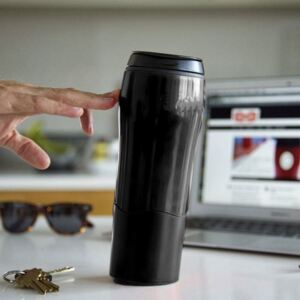 GFT Nepřevrhnutelný hrnek černá 470ml