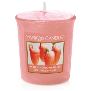 Yankee Candle - votivní svíčka White Strawberry Bellini 49g (Bílý jahodový koktejl. Blažená kompozice sladkého manga a ananasu, smíchaná se sofistikovanou jahodou.)