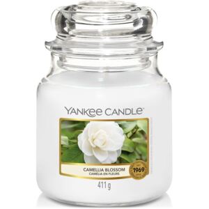 Yankee Candle Classic vonná svíčka Camellia Blossom 411 g
