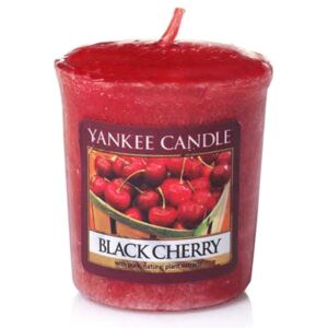 Yankee Candle - votivní svíčka Black Cherry 49g (Vůně sladkých zralých třešní vám připomene prázdninové výlety, kdy jste se cítili šťastní, volní a bezstarostní jako děti.)