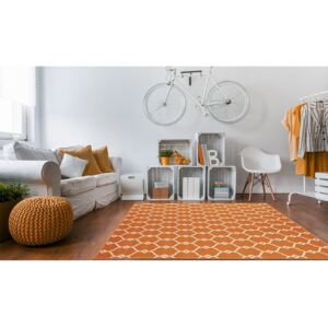 Oranžový vysoce odolný koberec vhodný do exteriéru Floorita Trellis, 133 x 190 cm