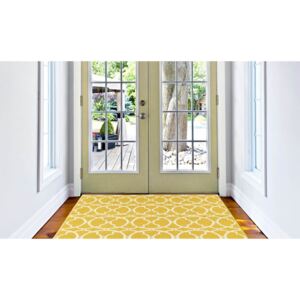 Žlutý vysoce odolný koberec vhodný do exteriéru Floorita Interlaced, 133 x 190 cm