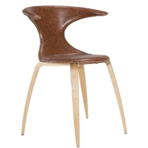 Hnědá kožená jídelní židle s přírodním podnožím DAN–FORM Flair