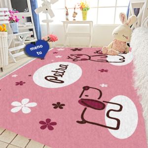 GDmats © GDmats© -koberec dětský s vlastním jménem - pes - pink, Rozměr 85 x 150 cm, Druh zakončení S obšitím, Materiál GD 550 Klasik