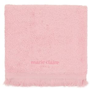 Růžový ručník na ruce Marie Claire