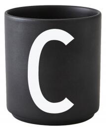Černý porcelánový hrnek Letter C Design Letters