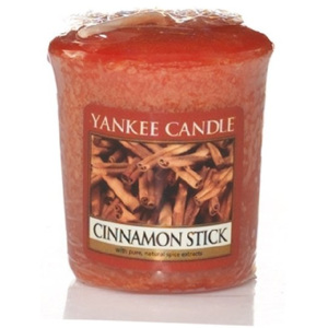 Vonná votivní svíčka Yankee Candle Cinnamon Stick 49g/15hod