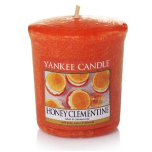 Yankee Candle - votivní svíčka Honey Clementine 49g (Klementinka s medem. Sladké citrusové potěšení, klementinka politá medem . Zářivá medová vůně s pomerančovými tóny. Konejší a zvedne náladu.)