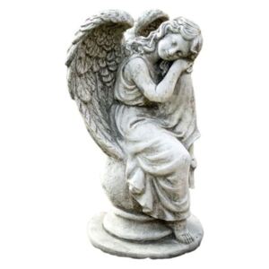 Zahradní betonová dekorace sedící anděl na kouli - 19*17*36cm