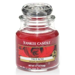 Yankee Candle - vonná svíčka True Rose (Opravdová růže) 104g (Svůdná, sytá a sametová. Tak nádherně voní jen kytice neposkvrněných rudých růží.)