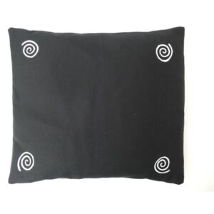 S radostí - vlastní výroba Pohankový polštář na spaní černý se spirálama Velikost: 35 x 40 cm