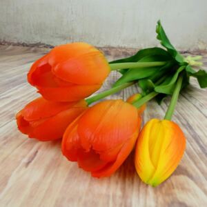 Umělé tulipány gumové- oranžové, svazek 5 ks