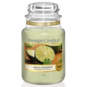 Yankee Candle - vonná svíčka Lime & Coriander (Limetka a koriandr) 623g (Perfektní svěží kombinace pro horké dny. Sladké šťavnaté limetky a zelené lístky koriandru prodchnou vzduch lehkou osvěžující vůní.)