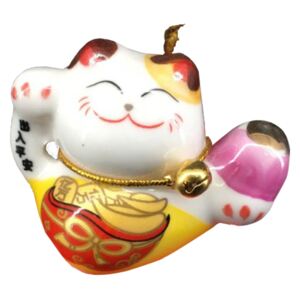 Maneki neko - mávající kočička - Kimia - feng shui