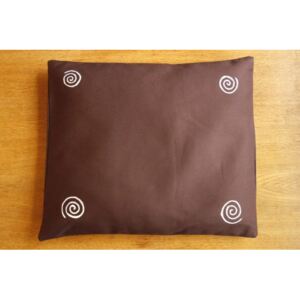 S radostí - vlastní výroba Pohankový polštář na spaní hnědý se spirálama Velikost: 40 x 50 cm