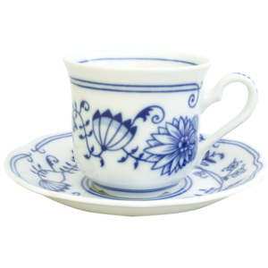Šálek čajový, karlovarský porcelán Leander Loučky, cibulák