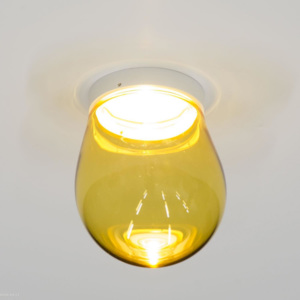 Dark Dropz, zápustné svítidlo s bílým okrajem a ambrovým sklem, 1x50W GU10, prům. 10,5cm
