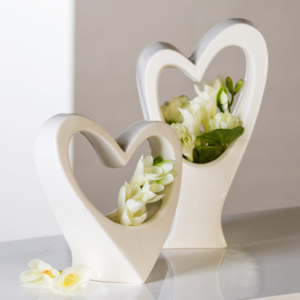 Váza porcelánová Love, 22 cm, bílá