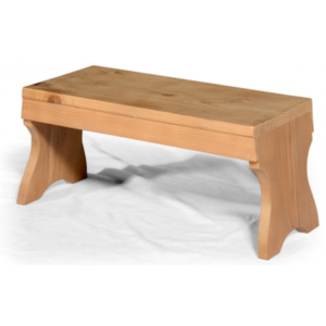 Malá dřevěná stolička