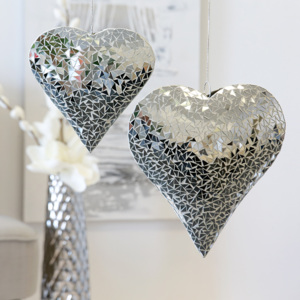 Bighome - Závěsná dekorace HEART – S – stříbrná