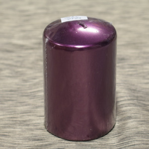 Svíčka válec tm. fialová metalíza 6,5x10cm