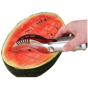 Kuchyňský kráječ na porcování melounu