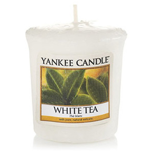Yankee Candle – votivní svíčka White Tea 49 g