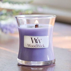 WoodWick – vonná svíčka Šeřík, 85 g