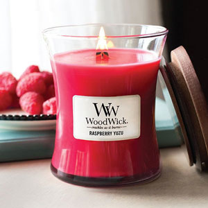 WoodWick – vonná svíčka Maliny a Yuzu, 275 g