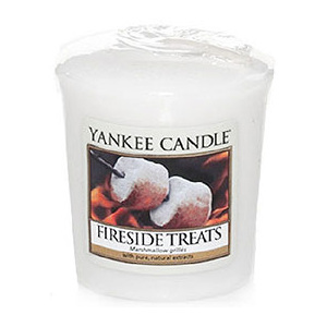 Yankee Candle – votivní svíčka Fireside Treats 49 g