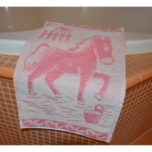 Brotex Dětský froté ručník 50x30cm Koník růžový
