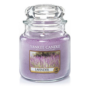 Yankee Candle - vonná svíčka Lavender, střední 411 g