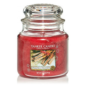 Yankee Candle - vonná svíčka Sparkling Cinnamon, střední 411 g