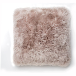 Světle hnědý polštář z ovčí kožešiny Royal Dream Sheepskin, 45 x 45 cm