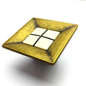 Nábytková knopka Loca antik zlatá/bílá (rustikální knopka)